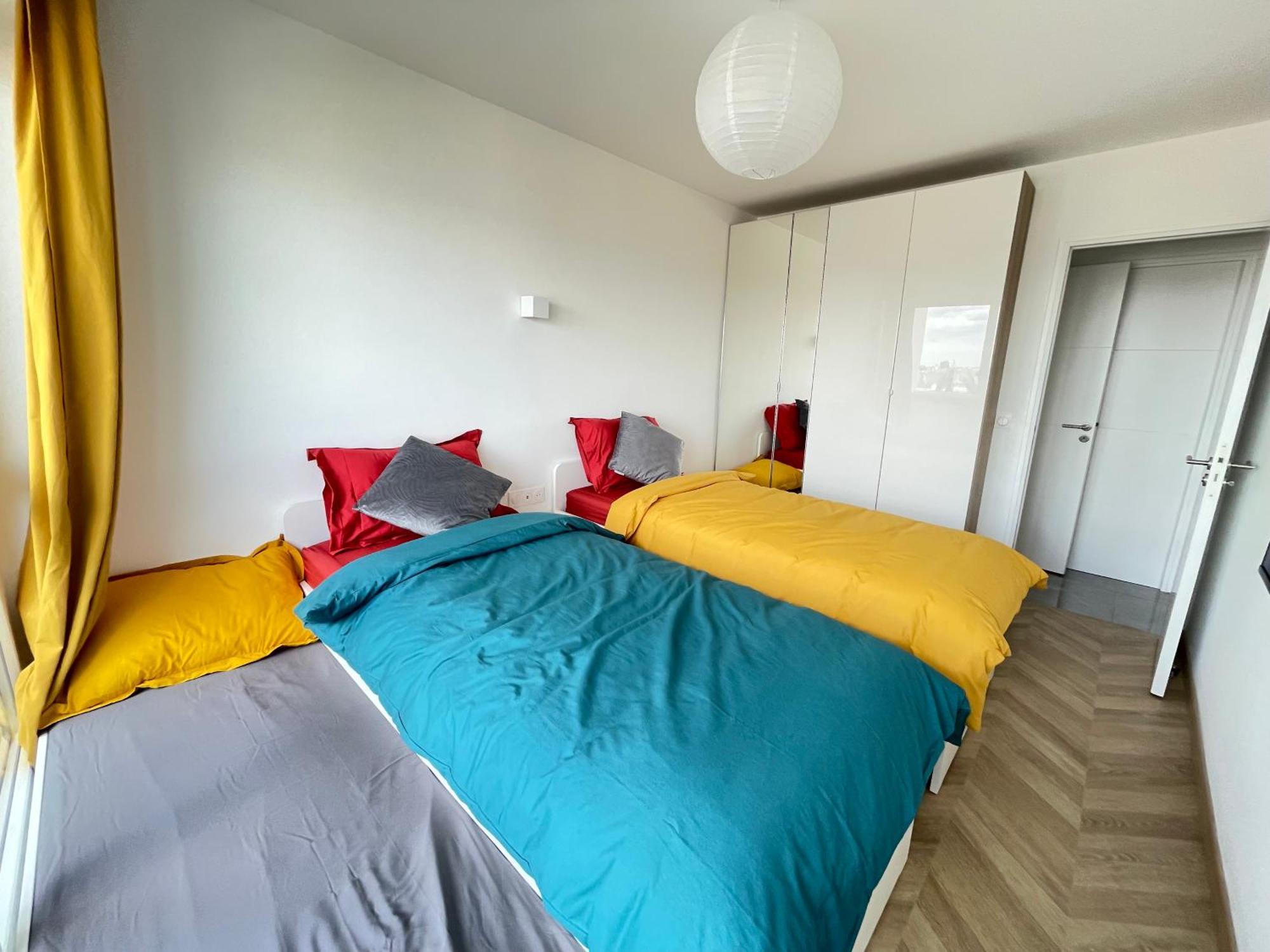 Paris Pantin Magnifique Appartement 4 Pieces De 108M2 Avec 2 Parking Interieur - Tres Cosy Pour 1 A 12 Personnes - Entierement Refait A Neuf Entire Apartment Luxurious And Warm - Pantin Paris 19 Eme Free Wifi Gratuit エクステリア 写真