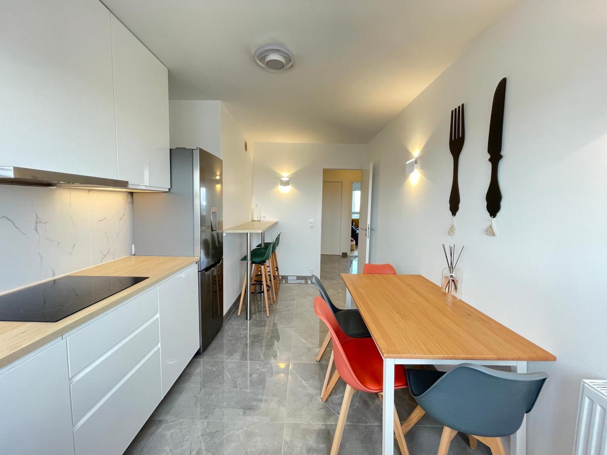 Paris Pantin Magnifique Appartement 4 Pieces De 108M2 Avec 2 Parking Interieur - Tres Cosy Pour 1 A 12 Personnes - Entierement Refait A Neuf Entire Apartment Luxurious And Warm - Pantin Paris 19 Eme Free Wifi Gratuit エクステリア 写真