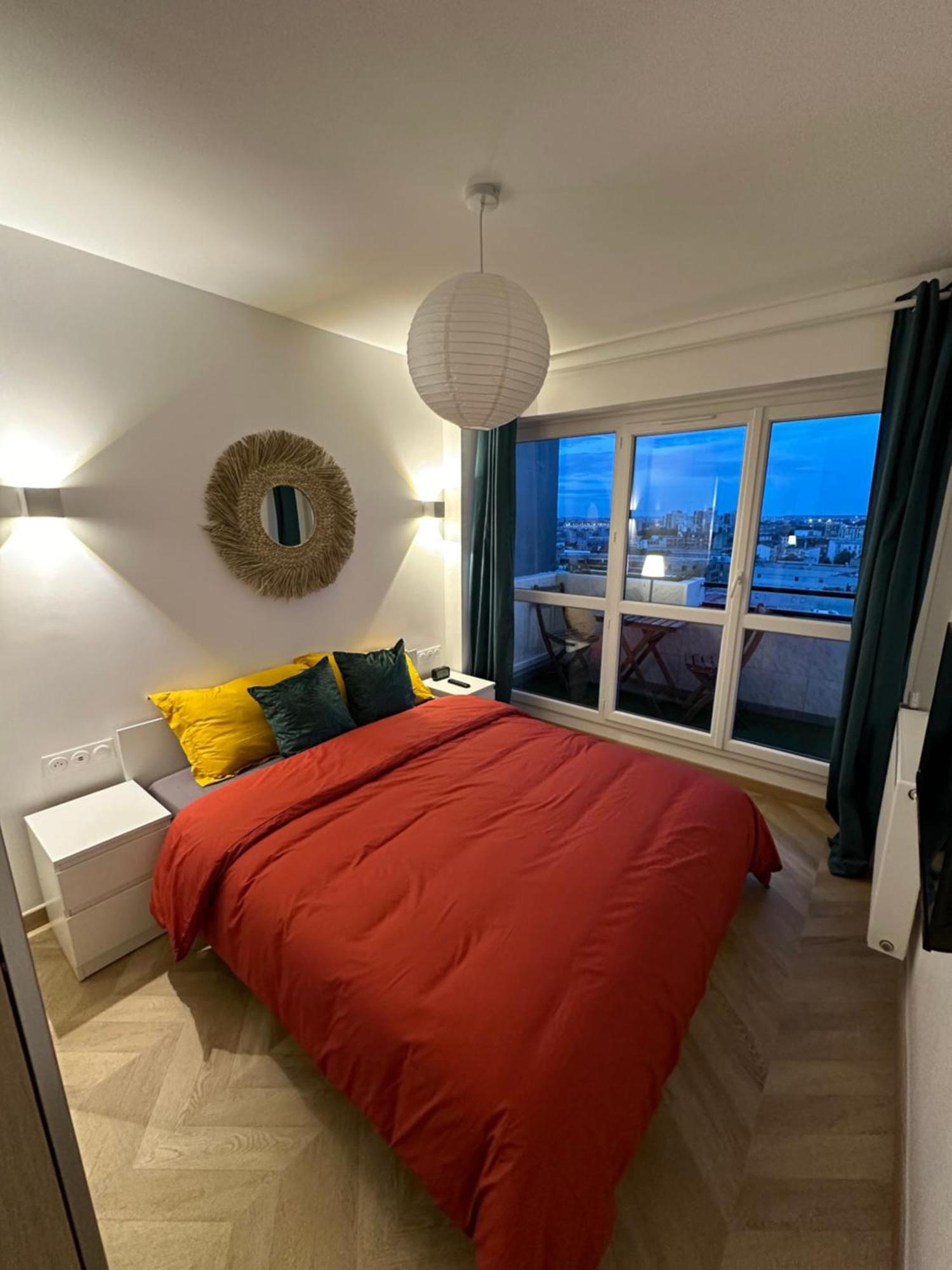 Paris Pantin Magnifique Appartement 4 Pieces De 108M2 Avec 2 Parking Interieur - Tres Cosy Pour 1 A 12 Personnes - Entierement Refait A Neuf Entire Apartment Luxurious And Warm - Pantin Paris 19 Eme Free Wifi Gratuit エクステリア 写真