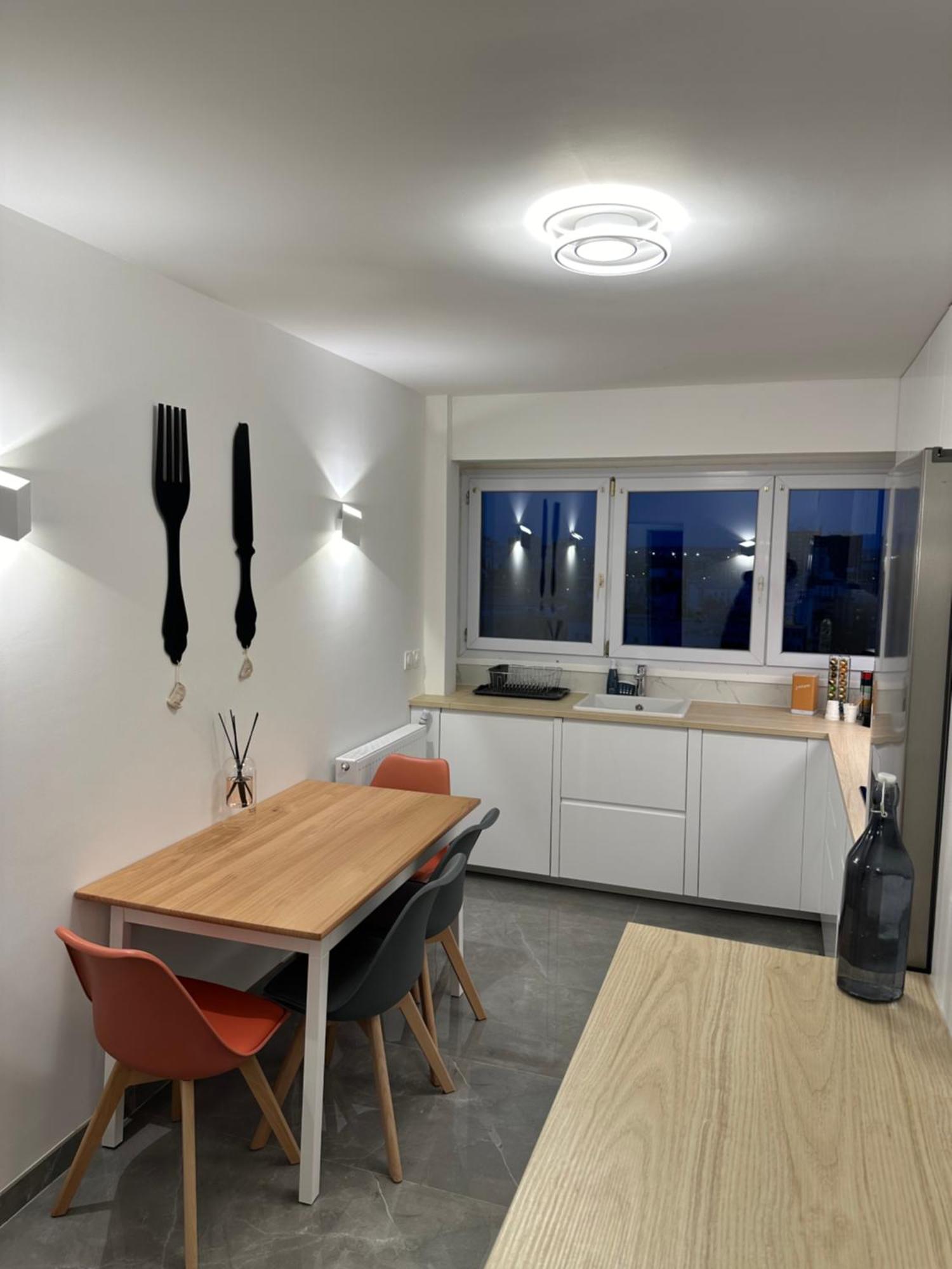 Paris Pantin Magnifique Appartement 4 Pieces De 108M2 Avec 2 Parking Interieur - Tres Cosy Pour 1 A 12 Personnes - Entierement Refait A Neuf Entire Apartment Luxurious And Warm - Pantin Paris 19 Eme Free Wifi Gratuit エクステリア 写真